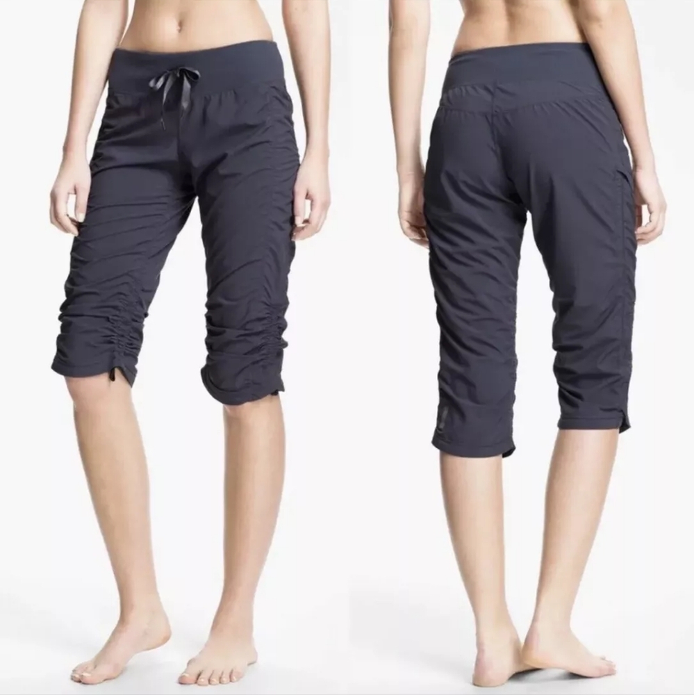 Zella Move It Ruched Capri Dance Workout Pants sz 0